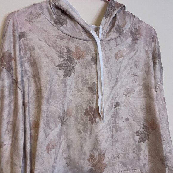 Camo Oversized Pullover Hoodie Sweatshirt Light Weight Thin Womens Size 2 XL - Picture 2 of 4